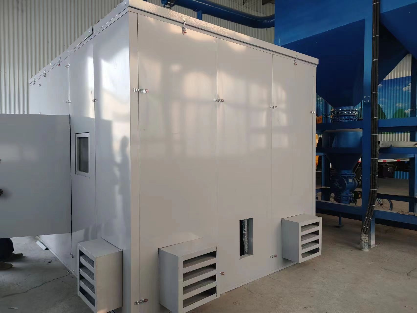 soundproof enclosure